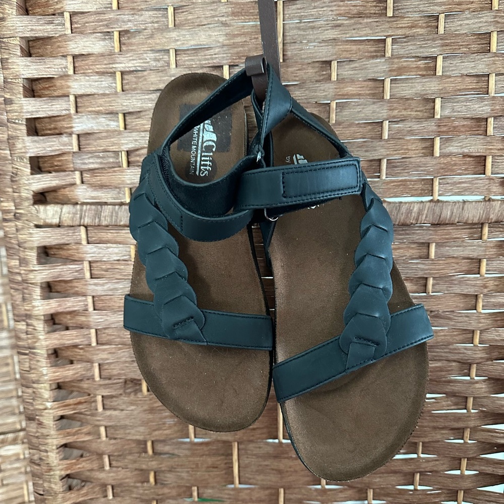 Cliffs by WHITE MOUNTAIN Black Sandals